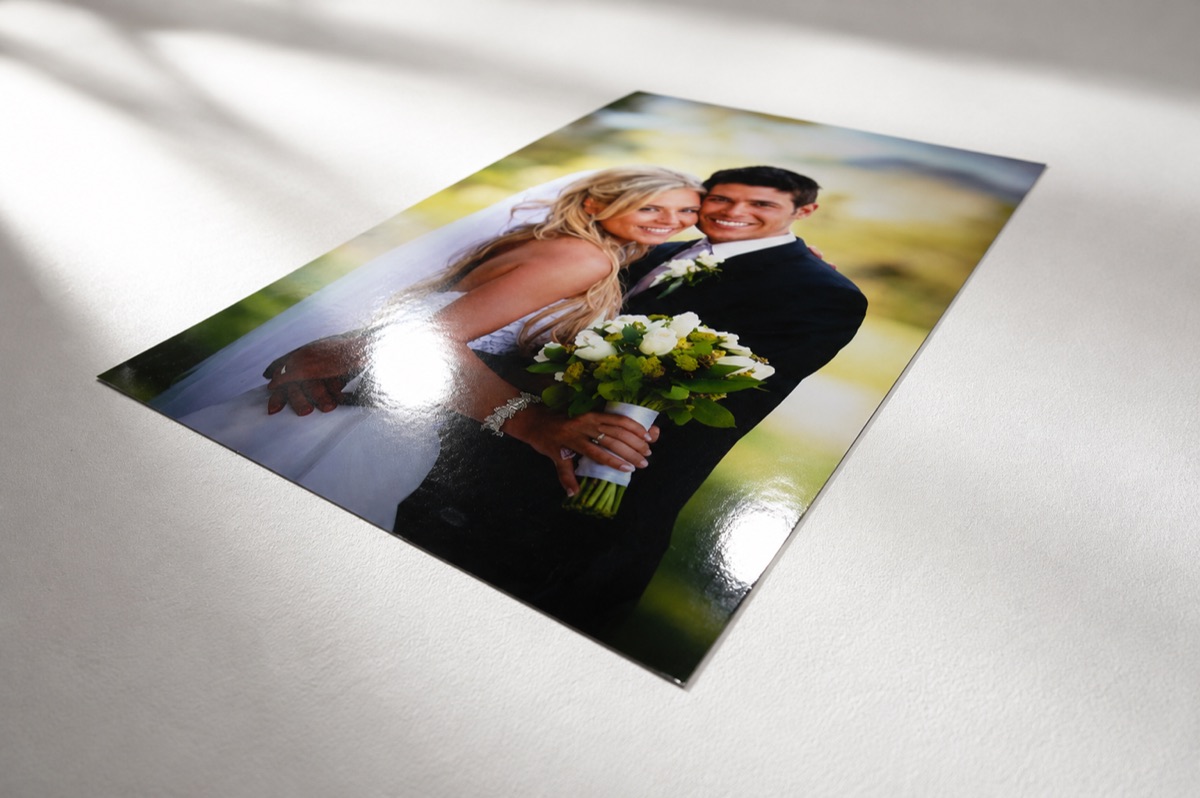 Superficie del papel brillante fotografiada de cerca